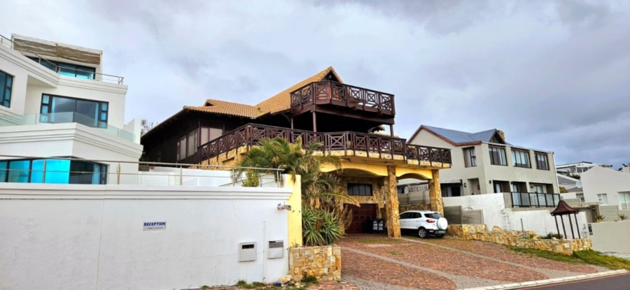 4 Bedroom Property for Sale in De Kelders Western Cape